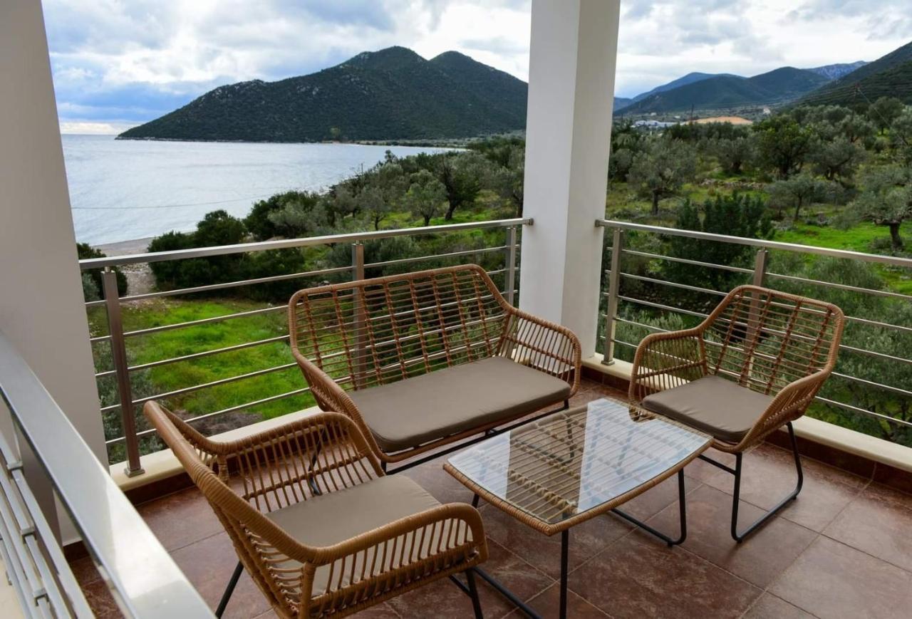 Nikole'S Villas Luxury 180M2 Tirós Dış mekan fotoğraf