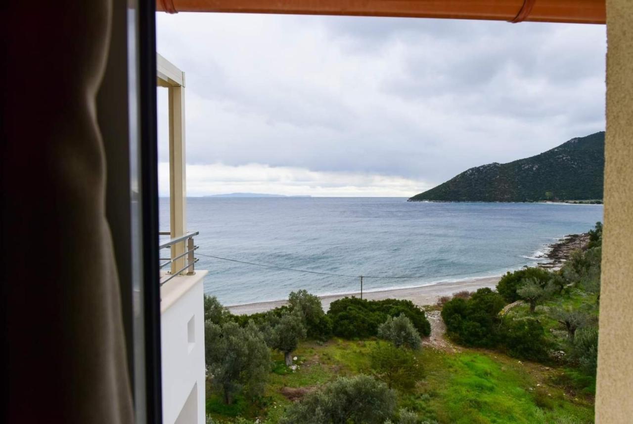 Nikole'S Villas Luxury 180M2 Tirós Dış mekan fotoğraf