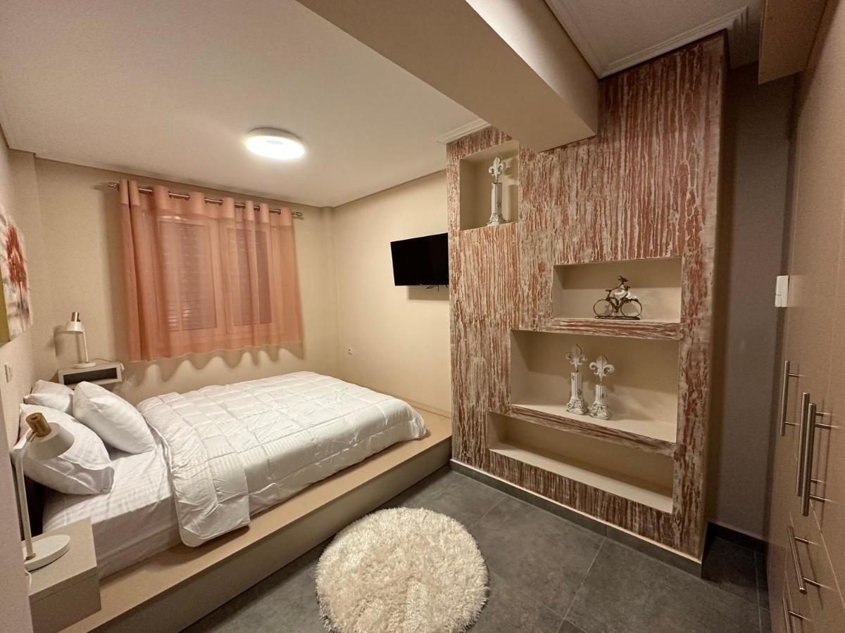 Nikole'S Villas Luxury 180M2 Tirós Dış mekan fotoğraf