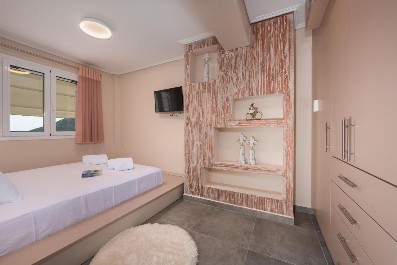 Nikole'S Villas Luxury 180M2 Tirós Dış mekan fotoğraf