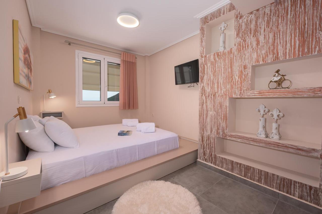 Nikole'S Villas Luxury 180M2 Tirós Dış mekan fotoğraf